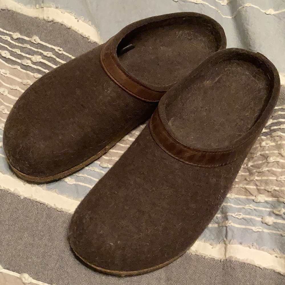 Haflinger Grizzly Clog Slipper